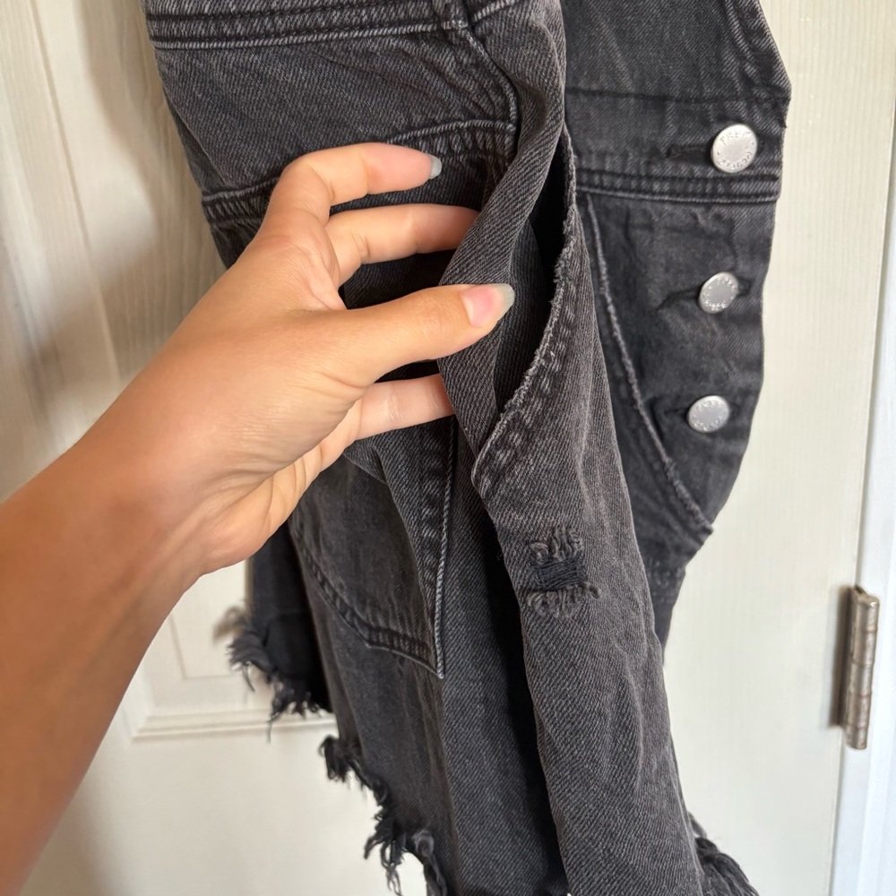 Free People Torn Up Overall Mini Dress Jumper Jean Denim Frayed Cutoff hem - Picture 6 of 14